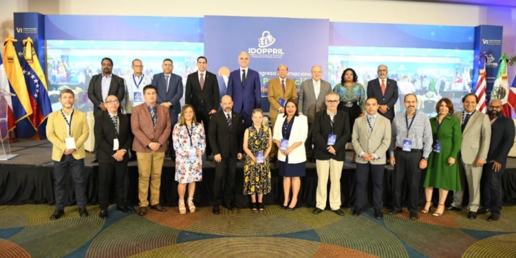 Equipo directivo, ordanizados y conferencistas del VI Congreso Internacional de Prevención de Riesgos Laborales