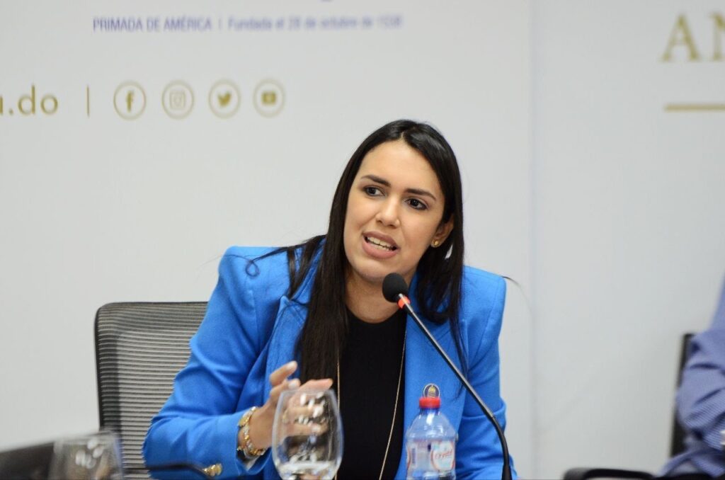 Foto de Carolina Serrta, Directora General de la DIDA.