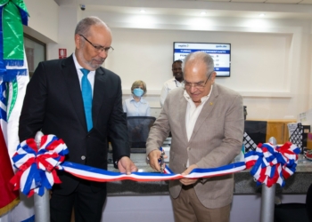 Superintendente de Salud deja inaugurada SISALRIL apertura Punto GOB Santo Domingo Este