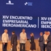 Foto del presidente Luis Abinader y el Rey de España Felipe VI entregando el premio.