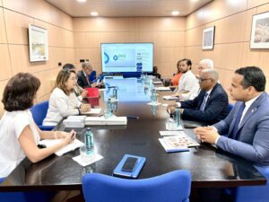 Autoridades de la OISS y delegación de la DGJP y el Consulado Dominicano en Madrid.