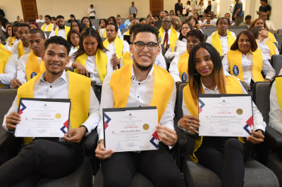 Escuela Taller del Ministerio de Trabajo gradúa a 186 jóvenes en diversas áreas técnicas