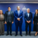 Fotografía del Dr. Víctor Atallah, Ministro de Salud Pública y parte de su equipo de trabajo durante la Semana de la Salud Mental.