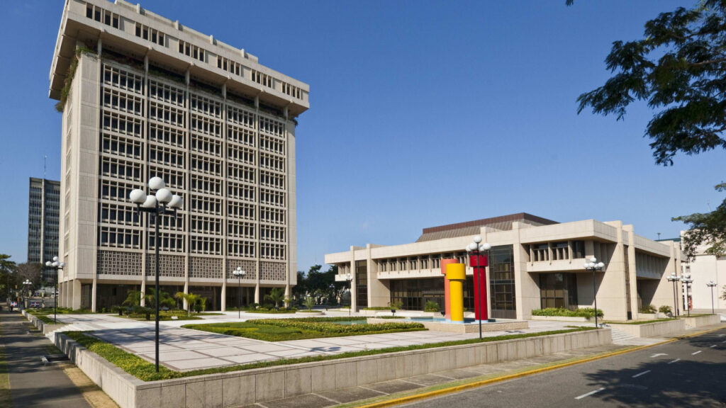 Fachada Banco Central de la República Dominicana. (LaSeguridadSocial.Do)