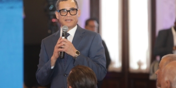 Eddy Olivares, ministro de Trabajo, mientras participa en La Semanal. (LaSeguridadSocial.Do)