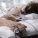 23/11/2021 Una paciente ingresada en la UCI del Hospital Enfermera Isabel Zendal, a 23 de noviembre de 2021, en Madrid (España). El hospital está actualmente dedicado exclusivamente al cuidado de enfermos covid. En los últimos días se ha producido una tendencia al alza en la evolución de la pandemia en España. La incidencia acumulada en los últimos 14 días por 100.000 habitantes se sitúa en 132, 19 frente a 111,95 del pasado viernes. Actualmente, hay 2.880 pacientes ingresados por Covid-19 en España, de ellos 552 se encuentran en la UCI con una tasa de ocupación del 5,70 por ciento.
POLITICA 
Eduardo Parra - Europa Press