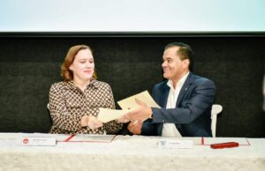 Directores DIDA e INTEC durante firma de acuerdo (LaSeguridadSocial.Do)