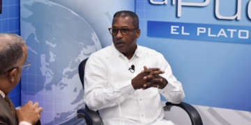 Dr. Agustín Burgos durante su comparencencia en el programa. (LaSeguridadSocial.Do)