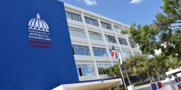 Fachada Ministerio de Trabajo. (PaginaUno.Do)