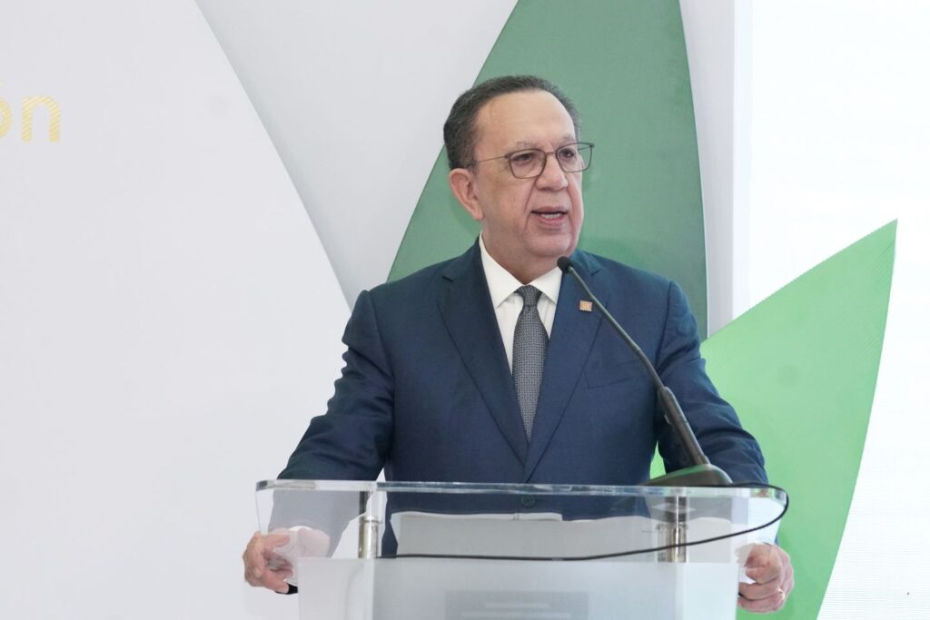 Héctor Valdez Albizu, Gobernador del Banco Central de la República Dominicana (LaSeguridadSocial.Do)