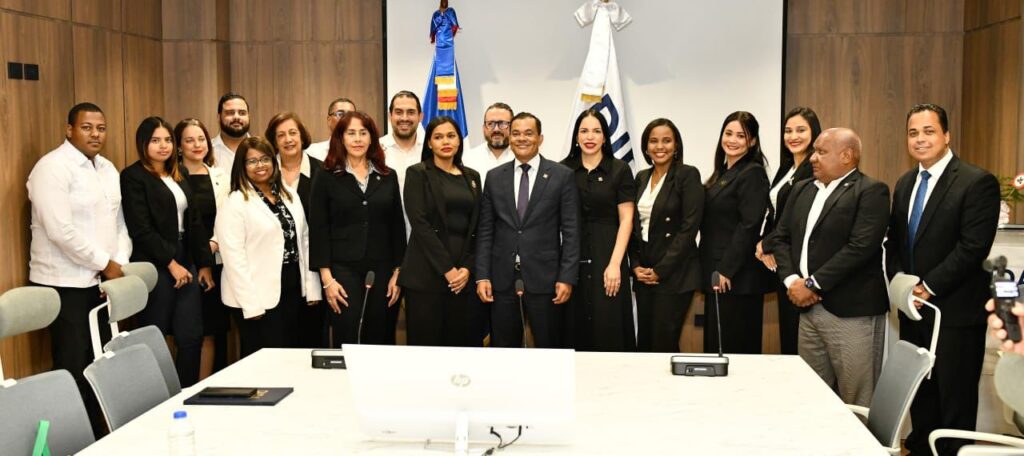 Staff directivo de la DIDA. (PaginaUno.Do)