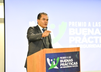 Fotografía de Elías Báez, director general de la DIDA, durante el acto de lanzamiento del Premio a Buenas Prácticas en Seguridad Social (Archivo LaSeguridadSocial.Do)