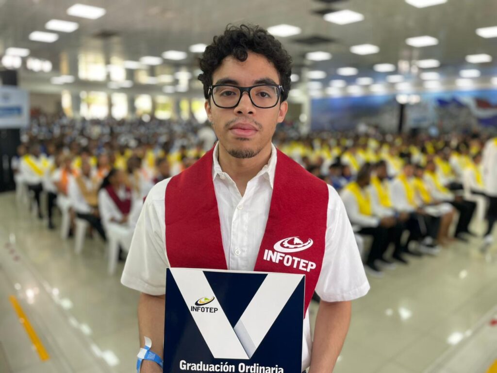 René Alejandro Fortunato Vázquez, hijo del reconocido director y documentalista. (LaSeguridadSocial.Do)