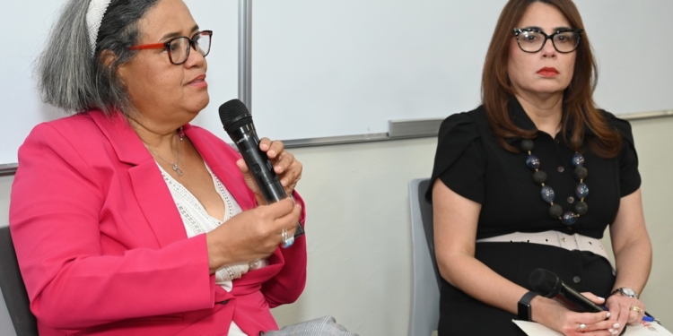 Desiree del Rosario, coordinadora del Centro de Estudios de Género y Dalul Ordehi, decana del Área de Ciencias Sociales y Humanidades de INTEC. (LaSeguridadSocial.Do)