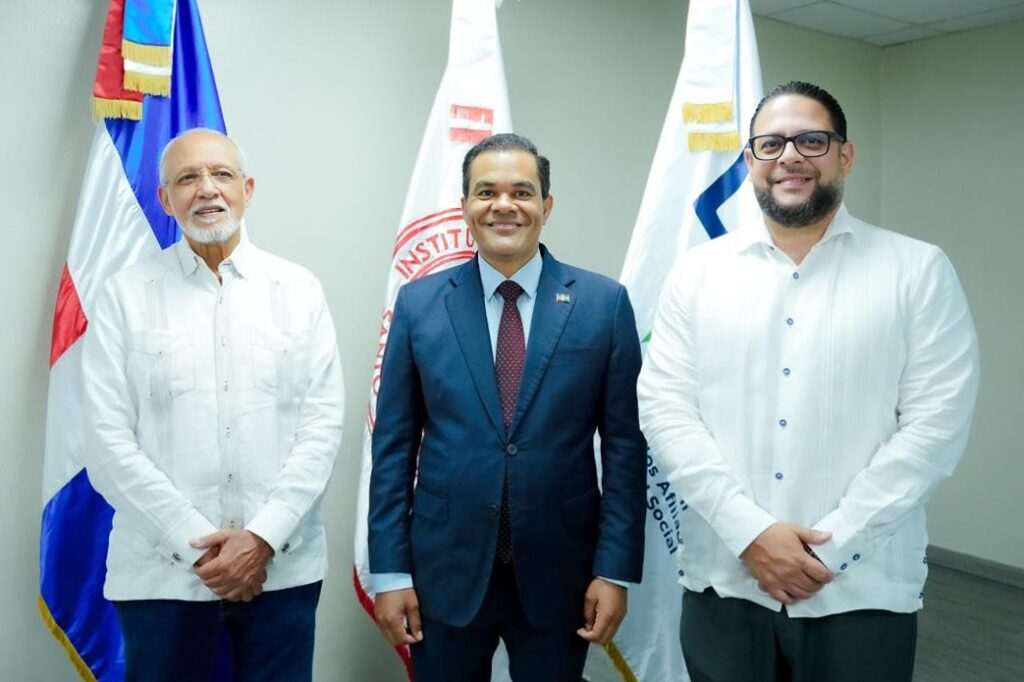 Elías Báez, Pedro Luis Castellanos, Carlos Reyes Gómez (LaSeguridadSocial.Do)