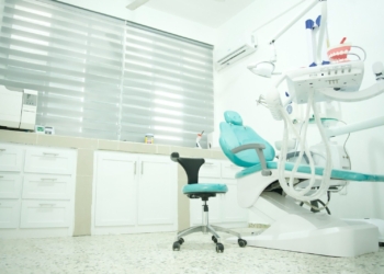 El INABIE inaugura nuevos módulos odontológicos en Monte Plata y Baní, ampliando el acceso a salud bucal gratuita para estudiantes del sistema educativo público. (Foto: Presidencia