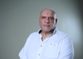 El profesor Baldo Dalporto del INTEC desarrolló un monitor analógico de perfusión periférica orientado a centros de salud con recursos limitados. (Fuente: INTEC)
