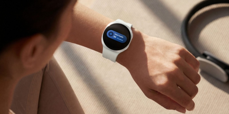 La prevención cardiovascular combina hábitos saludables y tecnología de monitoreo biométrico continuo. | Fuente: Samsung Electronics