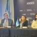 Larissa Llibre Tejada, encargada del Departamento de Atención al Usuario de la SIPEN, expuso el modelo de atención previsional multicanal durante el seminario técnico de la AISS en