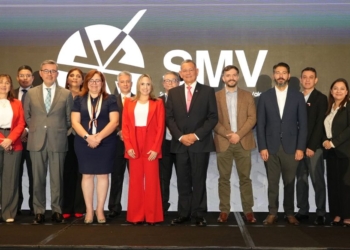Delegación de la SIPEN durante su participación en el XIII Encuentro de Supervisores AIOS y el Diálogo Regional del BID, celebrados en Ciudad de Panamá del 5 al 7 de octubre de 202